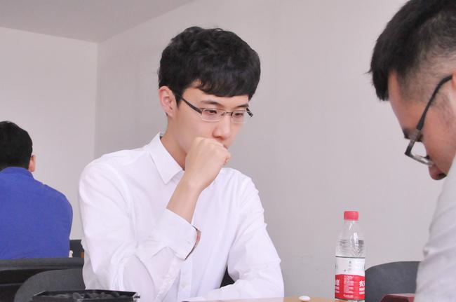 连笑遭遇连败