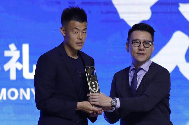 谭龙摘得MVP