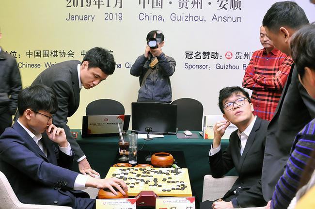 柯洁申真谞曾在百灵杯决赛里交手