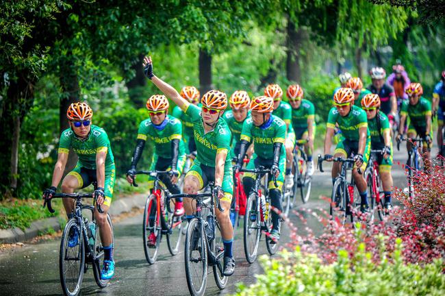 国际自行车挑战赛泰州开赛，挑战亚洲最长线路。