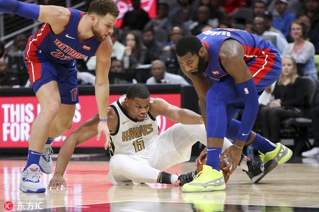 活塞客场轻松取胜