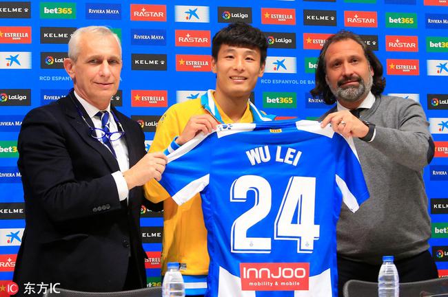 武磊笑称西语最先会说进一个 机智发言情商十