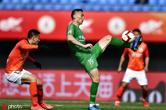 自己挖坑自己填! 于大宝接传中头球攻门将功补过