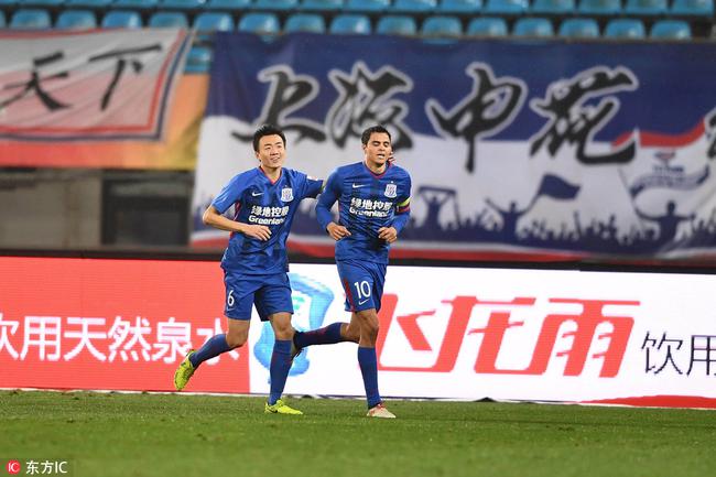 进球gif-罗梅罗边路精准传中 莫雷诺后点冲顶破门