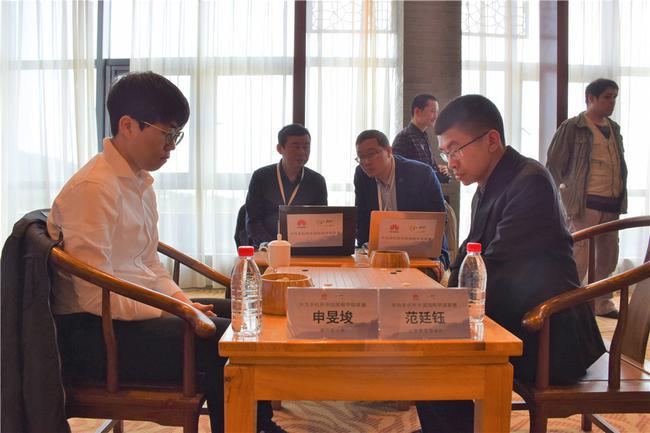 山东队范廷玉对阵浙江队申旻埈
