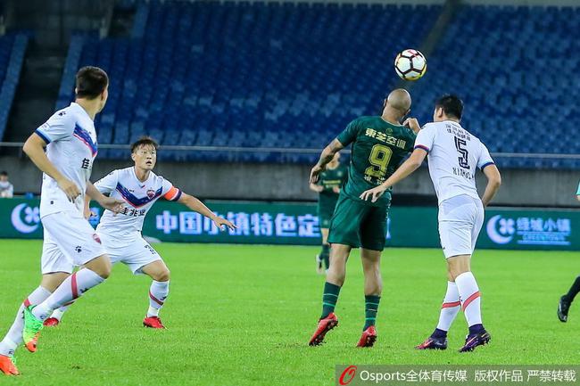 绿城迪诺高居射手榜首:U23政策好 但外援也该