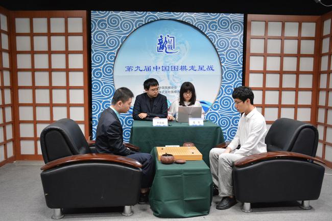连笑力克李钦诚