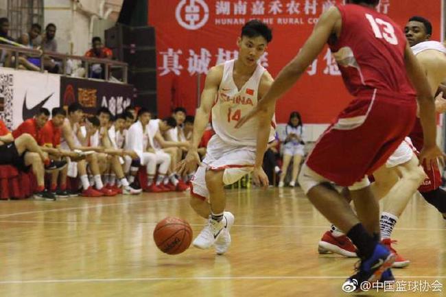 U18国青男篮84-73胜加拿大(图片来自中国篮协官方微博)