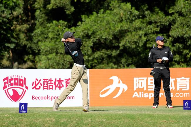 比酷体育2017年协办了中国青少年高尔夫球大师赛