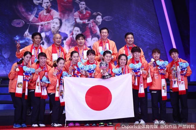 朴柱奉带领日本女队时隔37年重夺尤杯