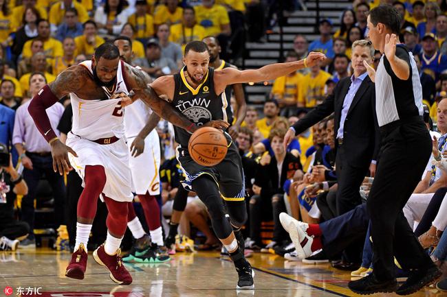 美國名嘴稱Curry今年不配拿FMVP!這個獎盃只能給他-黑特籃球-NBA新聞影音圖片分享社區