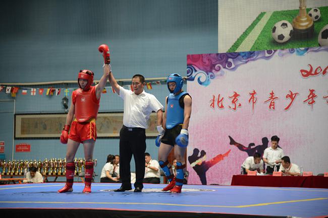 激烈的比赛现场