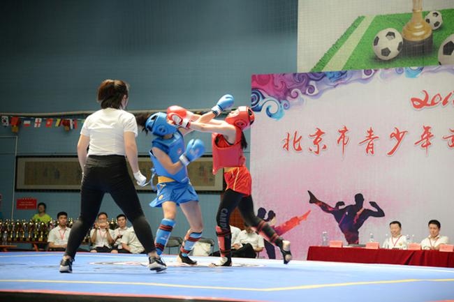 激烈的比赛现场