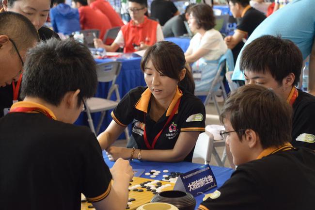 大阪队的美女棋手