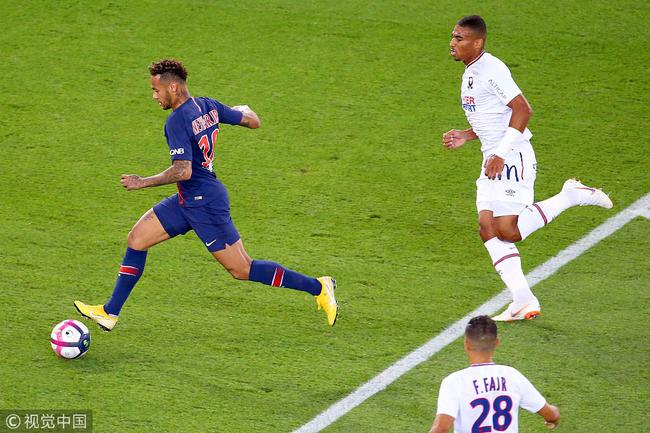 内马尔早早破门