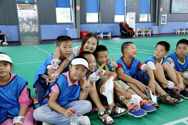 不一样的体育拓展营活动落幕 齐心协力绘美好