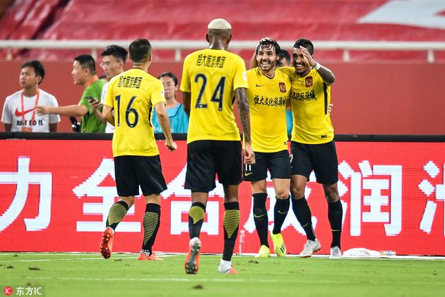 恒大客场4-1胜鲁能