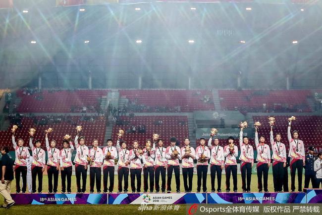 中国女足获得2018亚运会女足比赛银牌