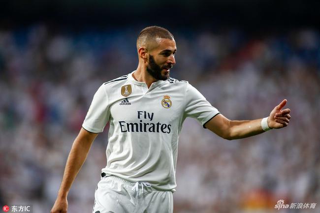 齐达内:本泽马是团队型球员 愿为全队而牺牲