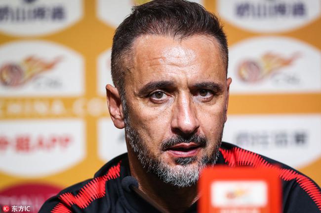 佩雷拉:下半场调整见效 上港需冷静下来准备下一场