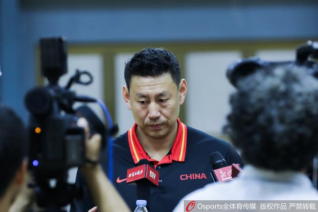 李楠接受采访