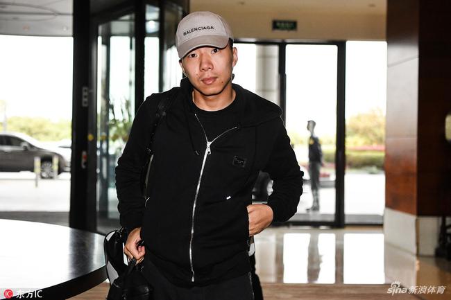 耿直BOY!金敬道在国足遇到尴尬提问 他如此回