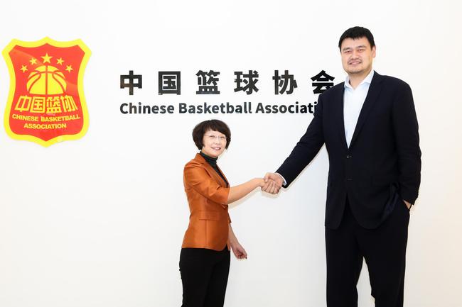 盈方续约中国国家篮球队