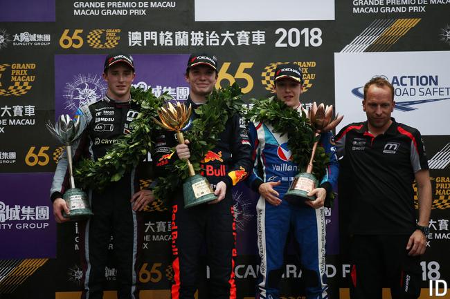 2018年澳门格兰披治三级方程式大赛(F3)授奖仪式