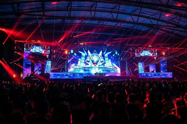 香蕉游戏传媒主办英雄联盟音乐节暨颁奖之夜圆