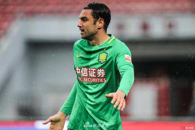 粤媒:伊尔马兹传闻来恒大是抬价 爱惹事不受青睐