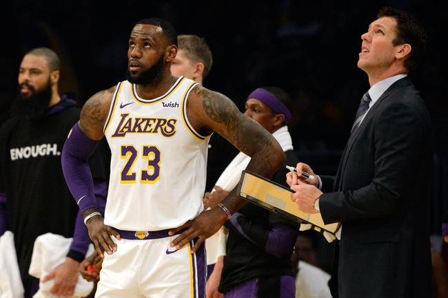 詹姆斯恢复全场对抗训练!但至少还要缺战到2月