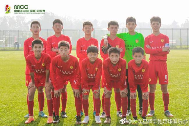 大连星辉宏弛俱乐部小将拜年 成长路上感谢支