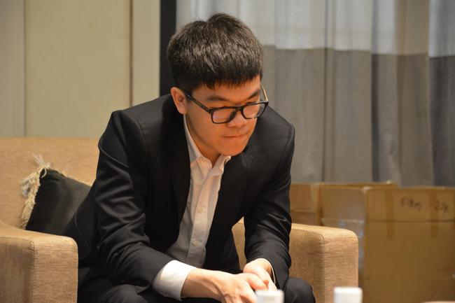 柯洁逆转险胜