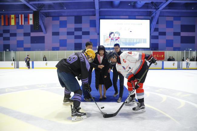 2019年“北汽新能源杯” 北京市中小学生校际冰球联赛开幕