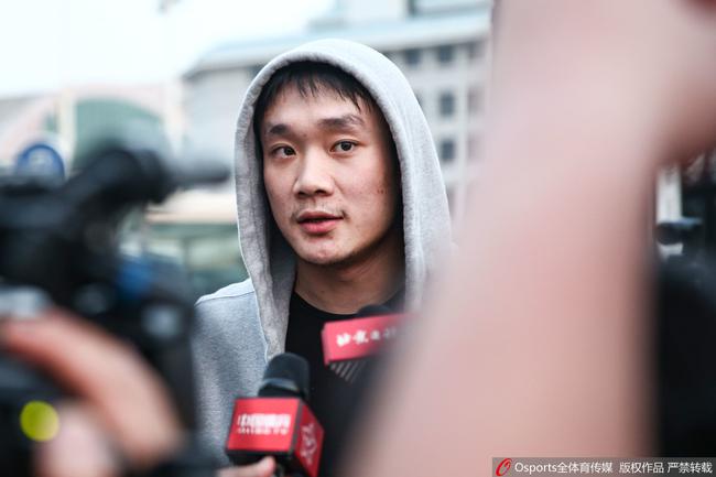 丁彦雨航目前在随国家队备战
