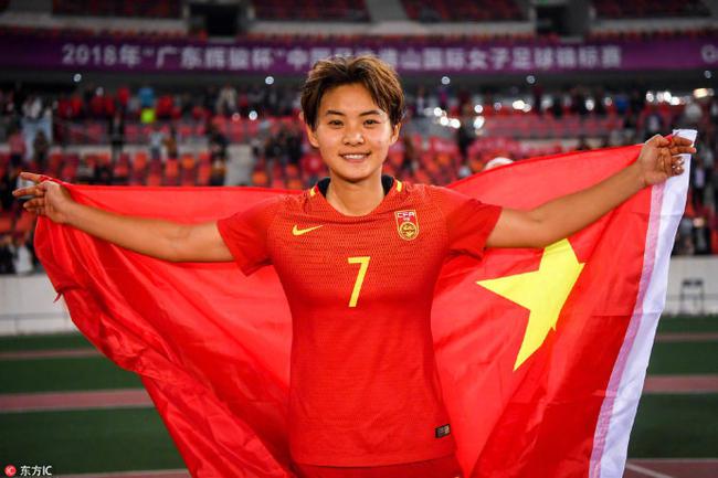 王霜可能回国踢球