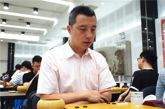 “八冠王”古力