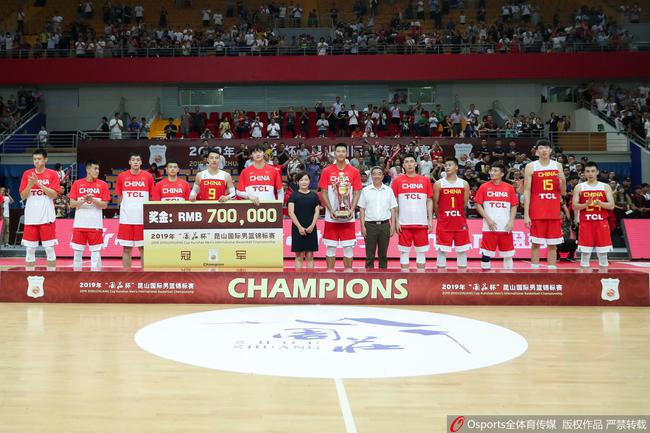 中国男篮四国赛夺得冠军