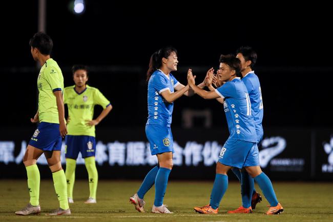 苏宁女足主场3-0河南徽商