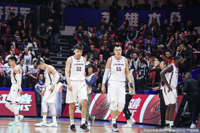 辽篮客场惨败新疆