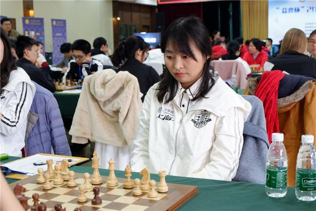 棋后居文君