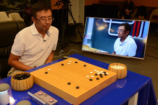 杨乐涛参加新浪《商界棋王》活动