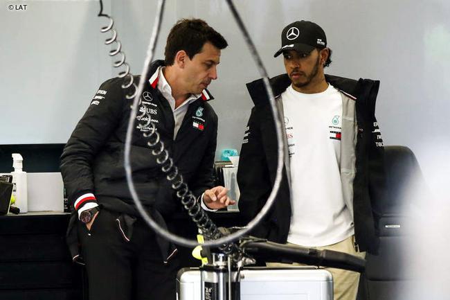 [情報] Wolff：Mercedes必須在賽季結束前敲定Hamilton合約