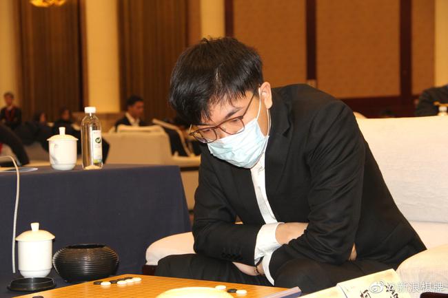 柯洁涉险过关