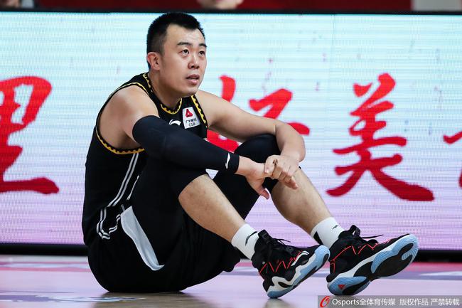辽篮:韩德君右臂肘部有点小标题 将赴北京查抄
