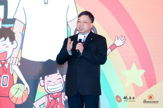 深圳国际公益学院副院长黄浩明教授