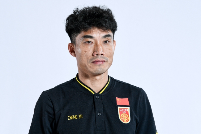 郑智教练员版本定妆照