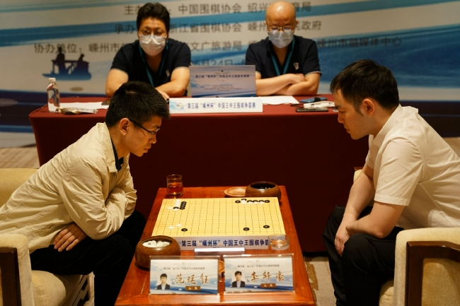 王中王战巅峰对决:范廷钰VS李轩豪