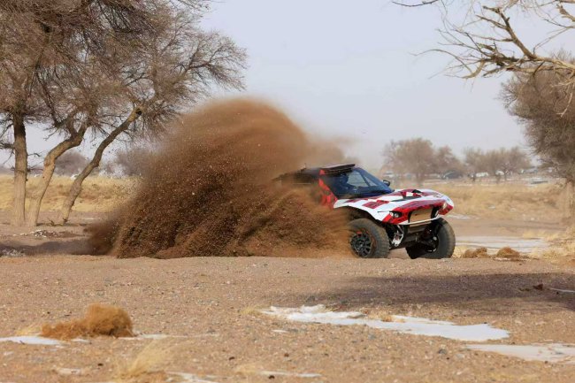 第十五届中蒙俄（国际）拉力赛燃动甘其毛都