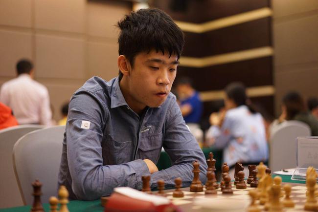 国象快棋赛冠军卢尚磊